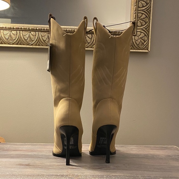 Faux suede nude heeled pointed toe western boots - Picture 3 of 6